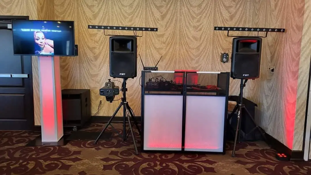 A DJ in maine displayed its setup